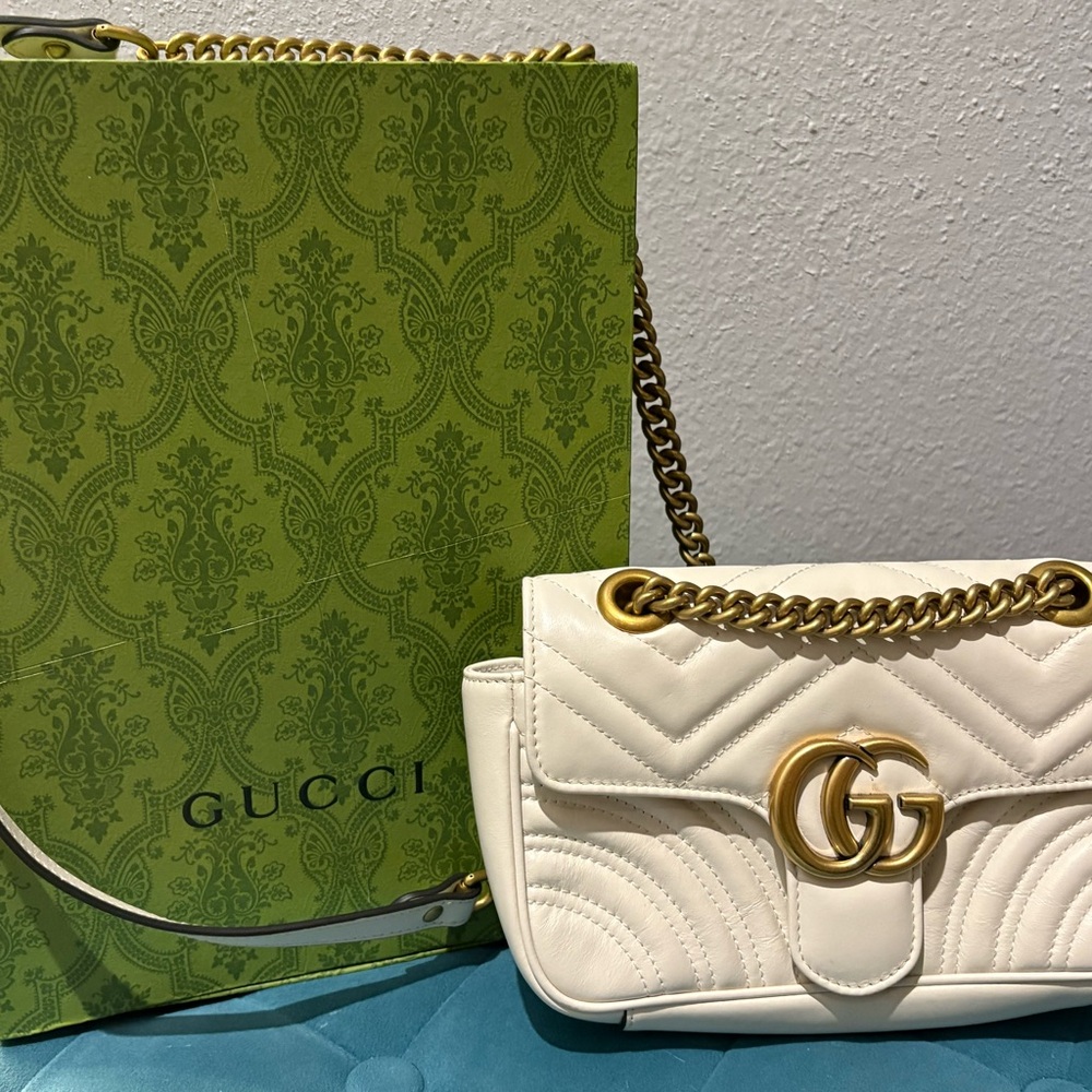 Gucci White Quilted Shoulder Bag